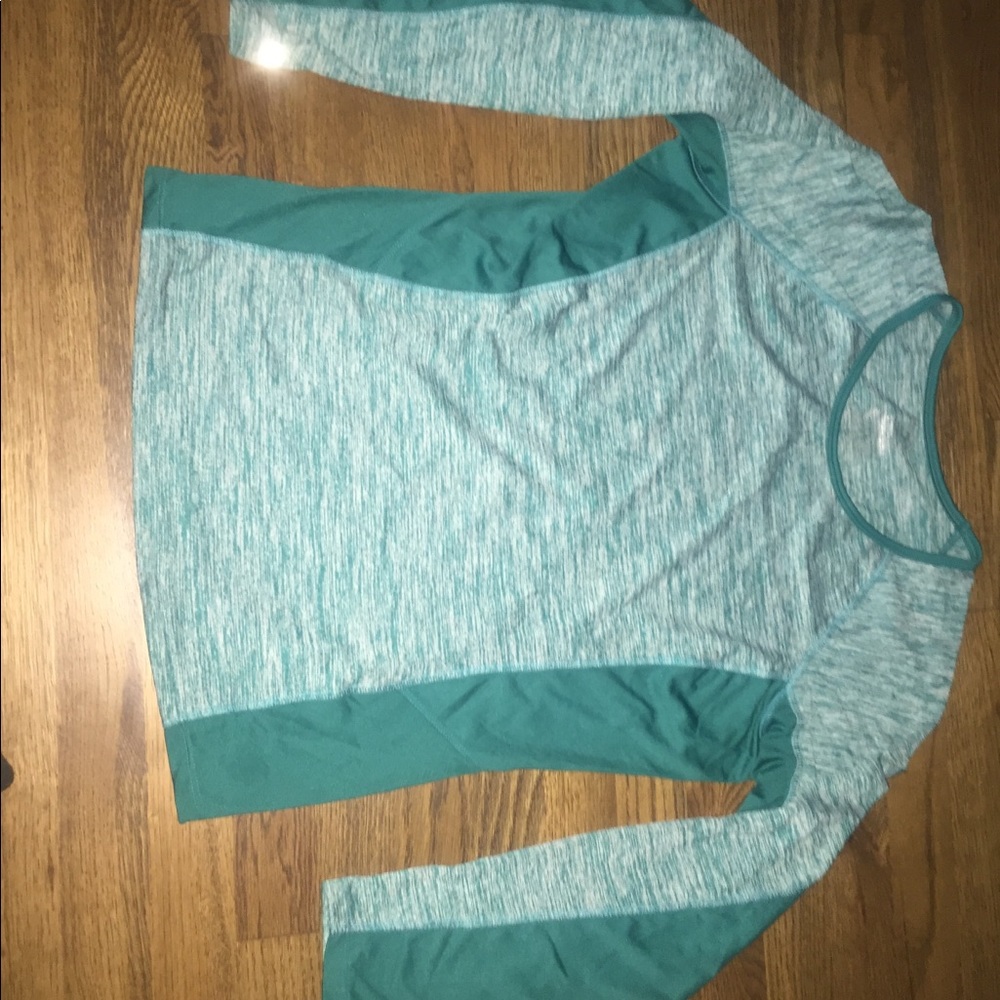 Women’s XL workout top